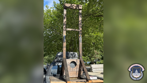 guillotine